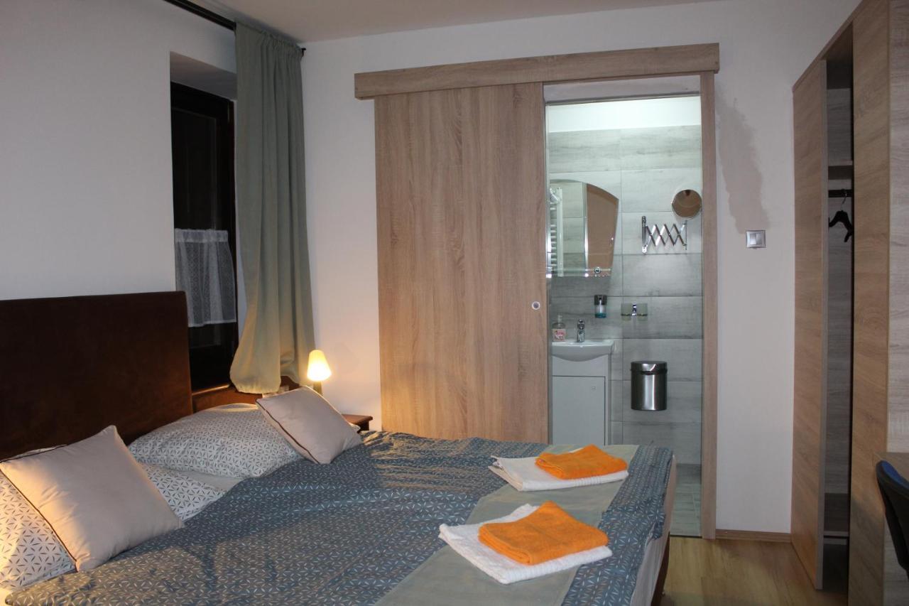 Czermann Holiday Inn Oroszlány Dış mekan fotoğraf